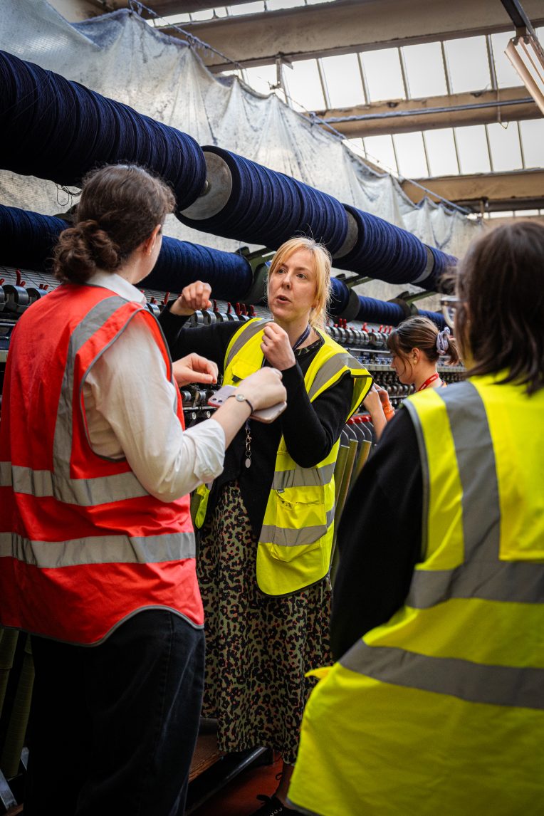 Women in Tailoring : Moons 47