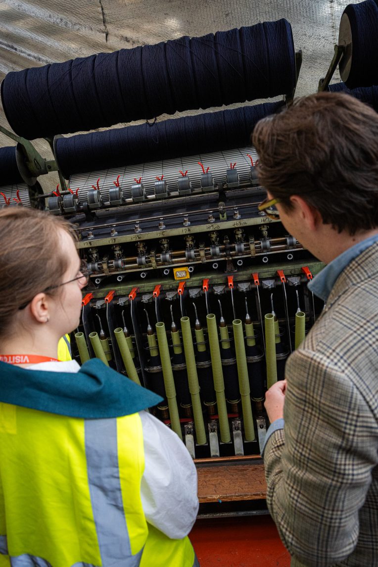 Women in Tailoring : Moons 30